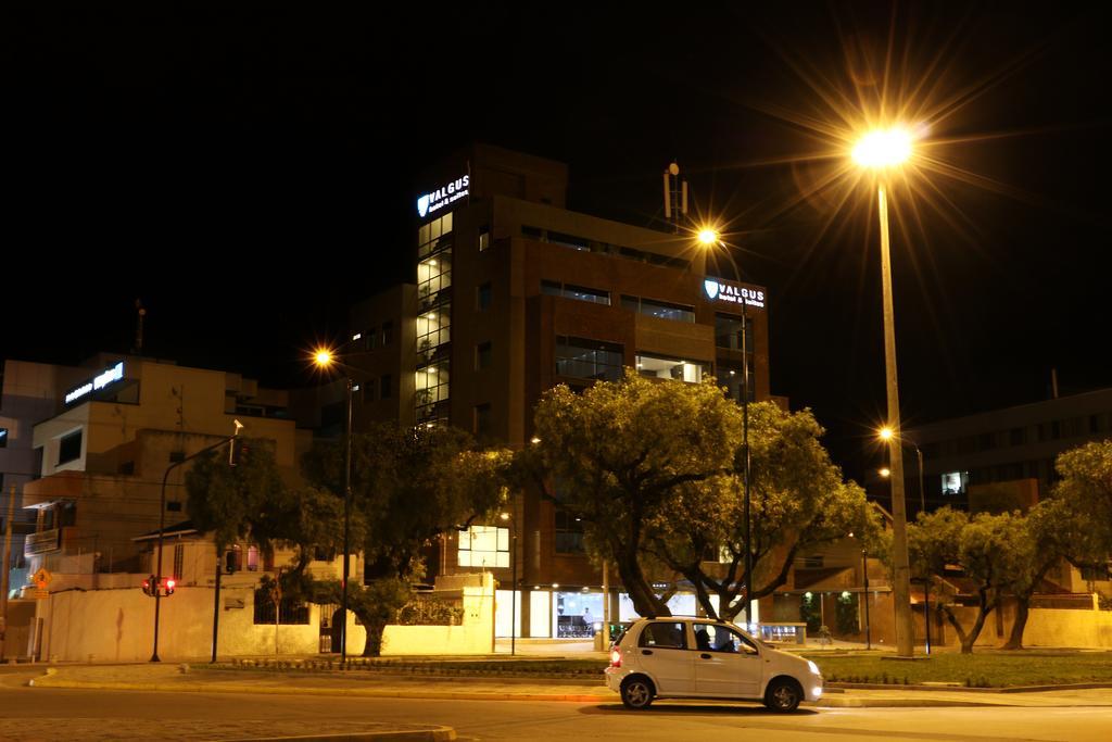 Hotel Valgus Κουένκα Εξωτερικό φωτογραφία